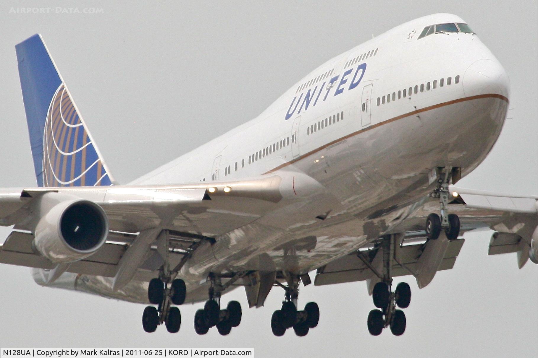 N128UA, 2000 Boeing 747-422 C/N 30023, United Airlines Boeing 747-422, UAL941 arriving from EDDF, RWY 14R approach KORD.
