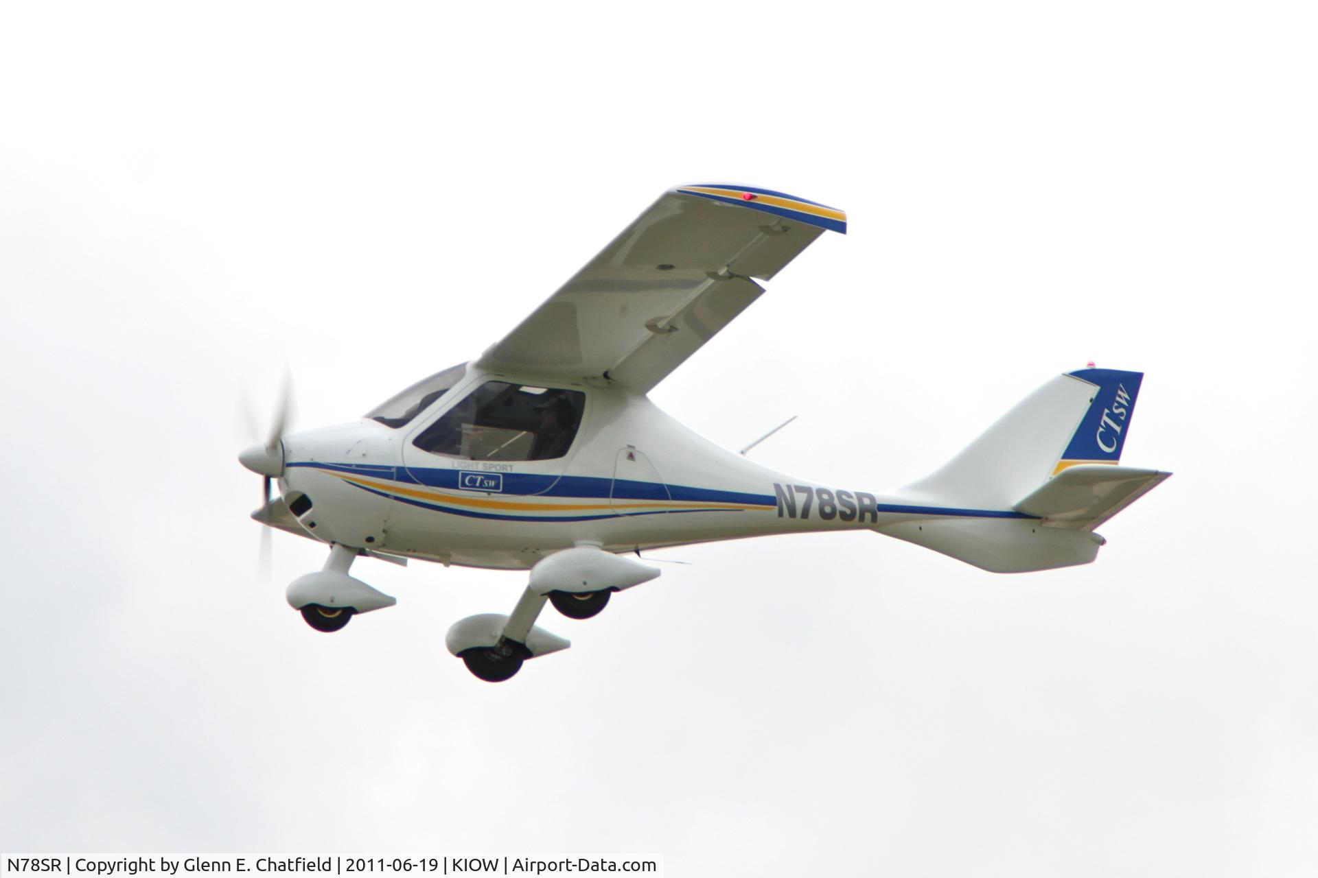 N78SR, 2006 Flight Design CTSW C/N 06-04-12, Doing touch and goes