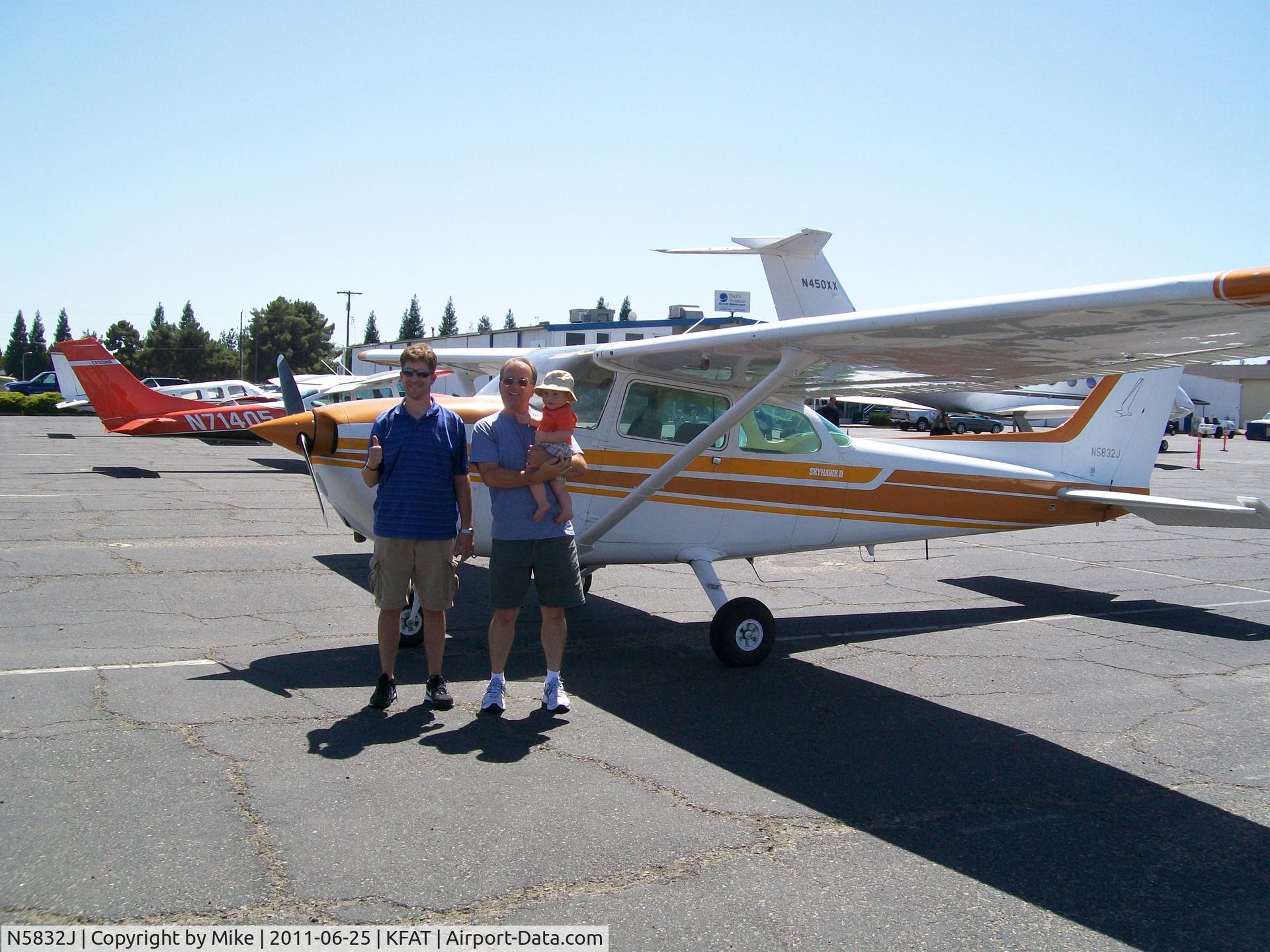 N5832J, 1980 Cessna 172N C/N 17273842, A great day in Fresno