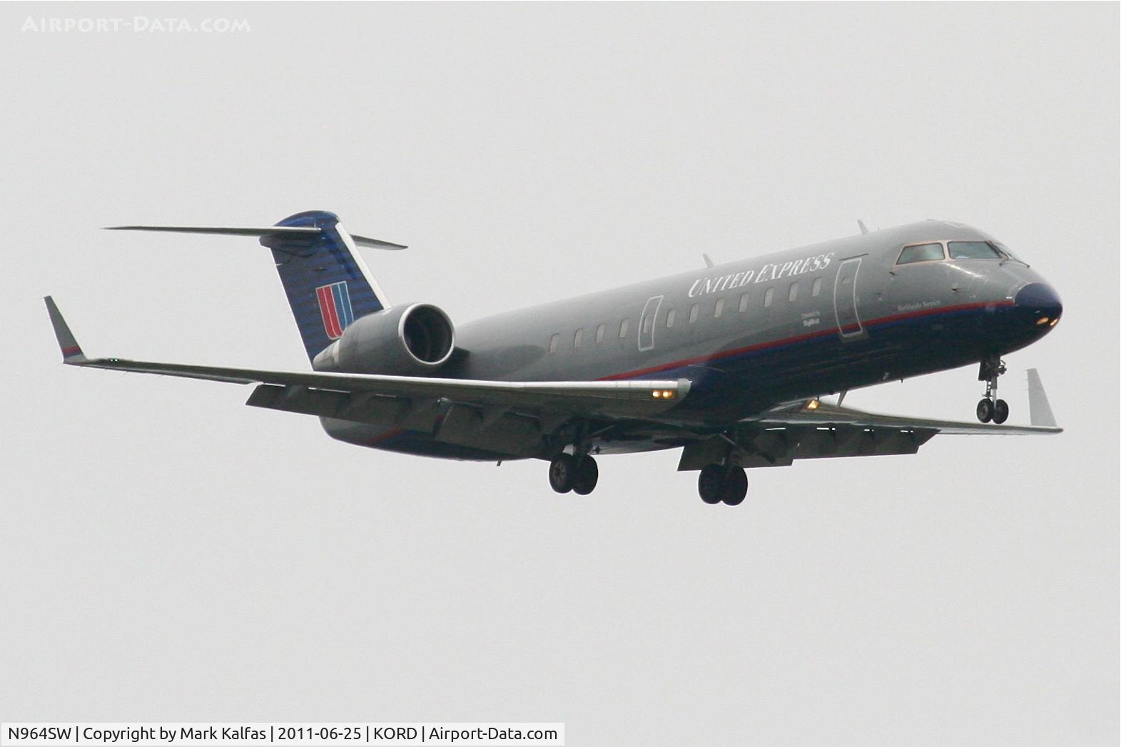 N964SW, 2003 Bombardier CRJ-200ER (CL-600-2B19) C/N 7868, SkyWest/United Express Bombardier CL-600-2B19, SKW5537 arriving from KSPI, RWY 10 approach KORD.