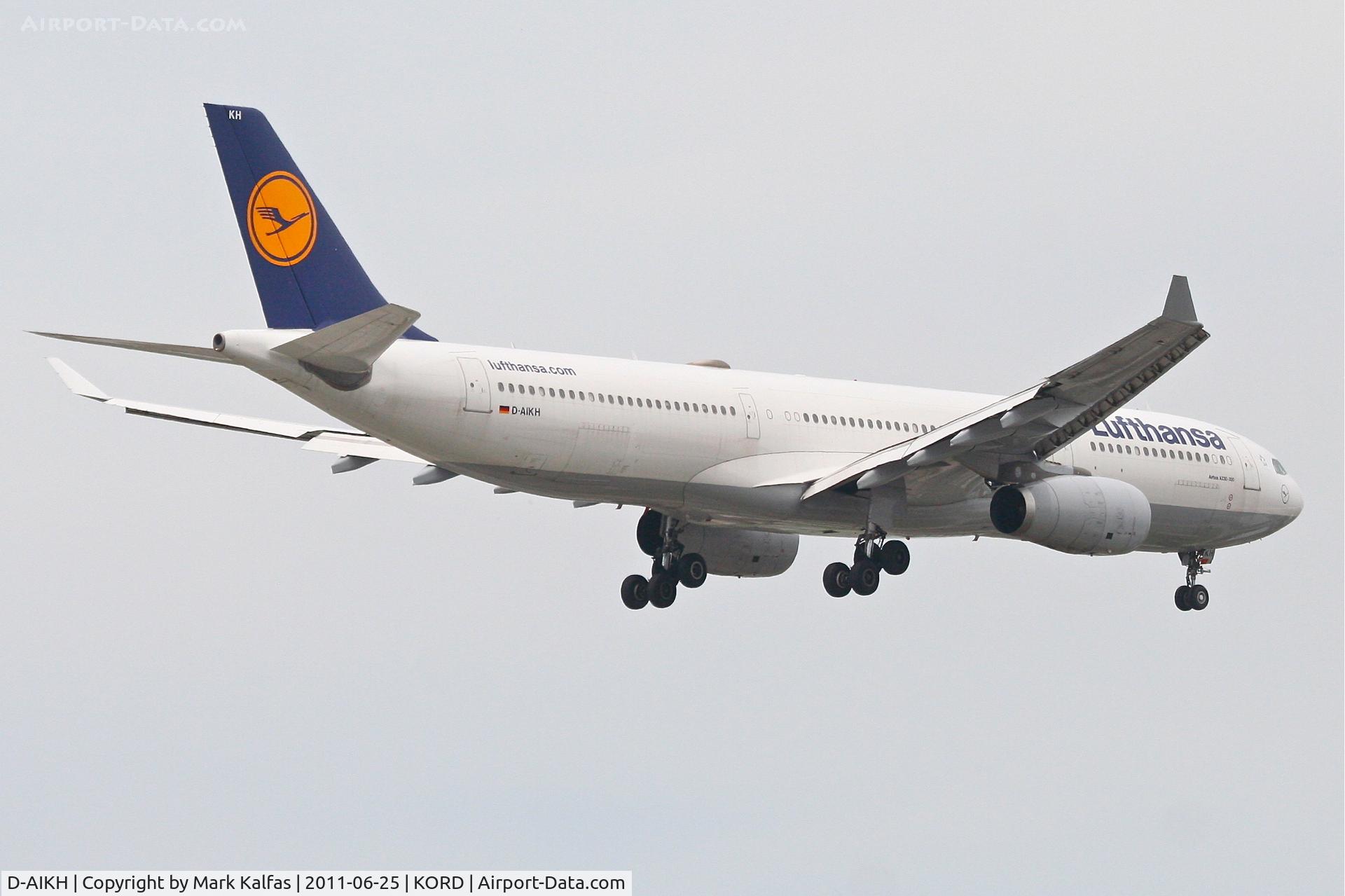 D-AIKH, 2005 Airbus A330-343X C/N 648, Lufthansa Airbus A330-343X, DLH436 arriving from EDDL/Dusseldorf, RWY 10 approach KORD.