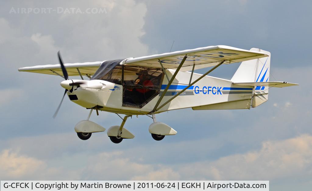 G-CFCK, 2008 Skyranger Swift 912S(1) C/N BMAA/HB/565, SHOT OVER HEADCORN