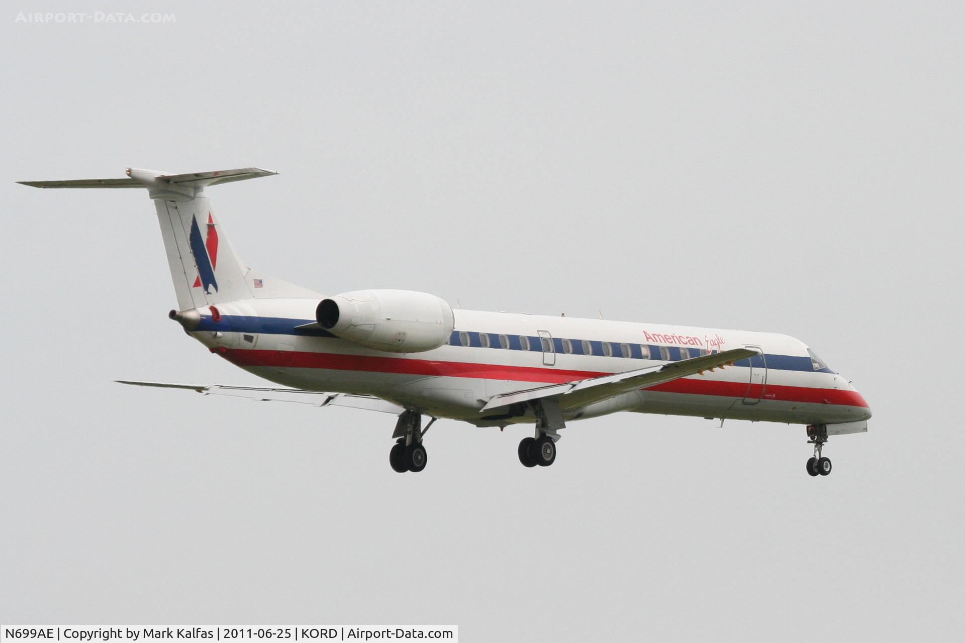 N699AE, 2005 Embraer ERJ-145LR (EMB-145LR) C/N 14500883, American Eagle Embraer EMB-145LR, EGF4225 arriving from KGRB, RWY 14R approach KORD.