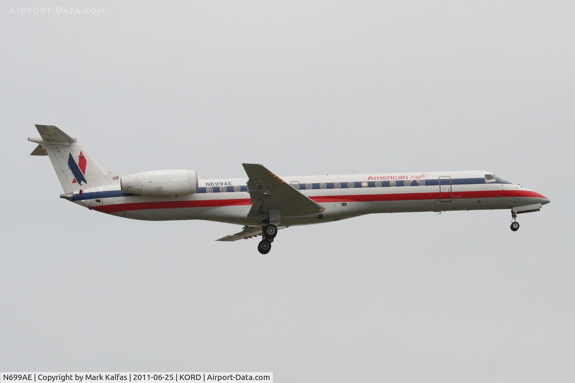 N699AE, 2005 Embraer ERJ-145LR (EMB-145LR) C/N 14500883, American Eagle Embraer EMB-145LR, EGF4225 arriving from KGRB, RWY 14R approach KORD.