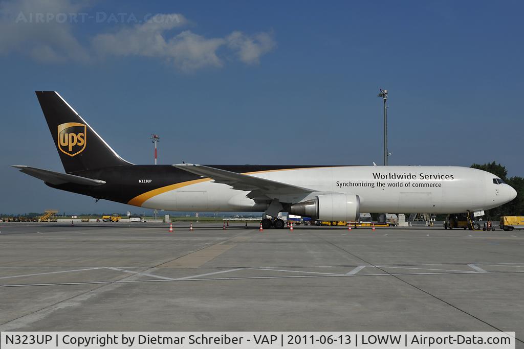 N323UP, 1997 Boeing 767-34AF C/N 27749, UPS Boeing 767-300