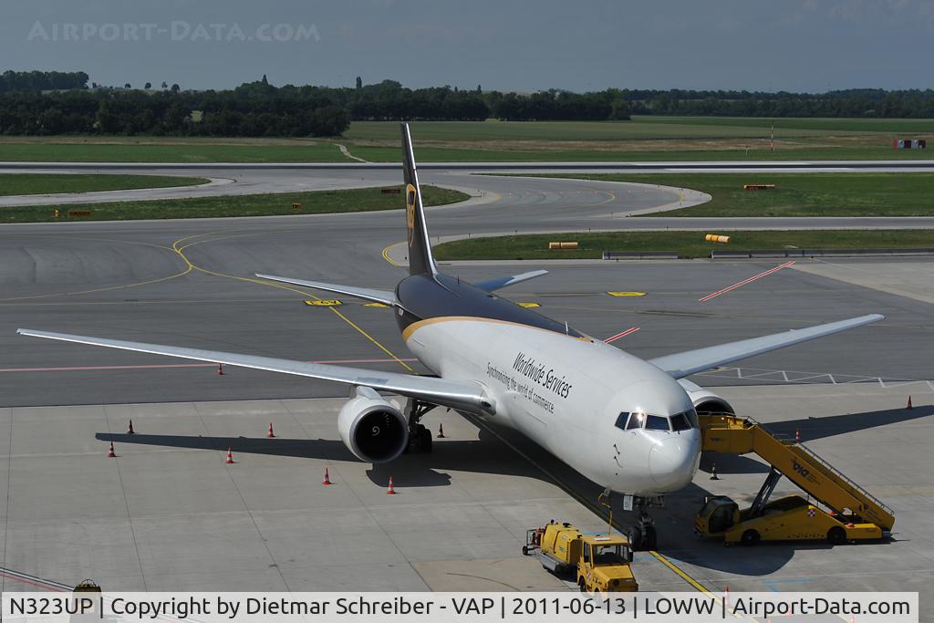 N323UP, 1997 Boeing 767-34AF C/N 27749, UPS Boeing 767-300