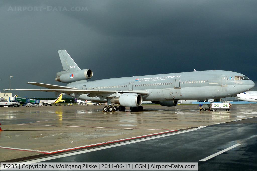 T-235, 1976 McDonnell Douglas DC-10-30 (CF) C/N 46956, visitor
