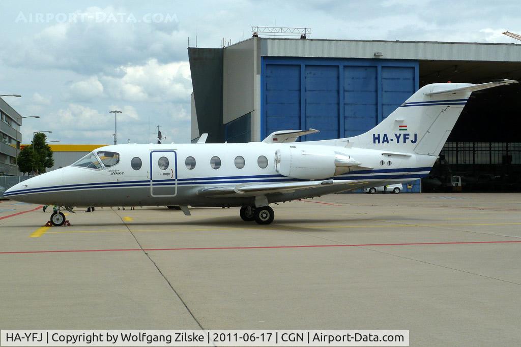 HA-YFJ, 1999 Raytheon Beechjet 400A C/N RK-254, visitor