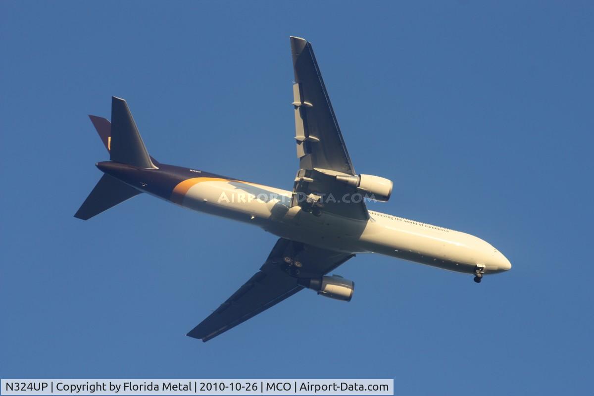 N324UP, 1998 Boeing 767-34AF C/N 27750, UPS 767-300