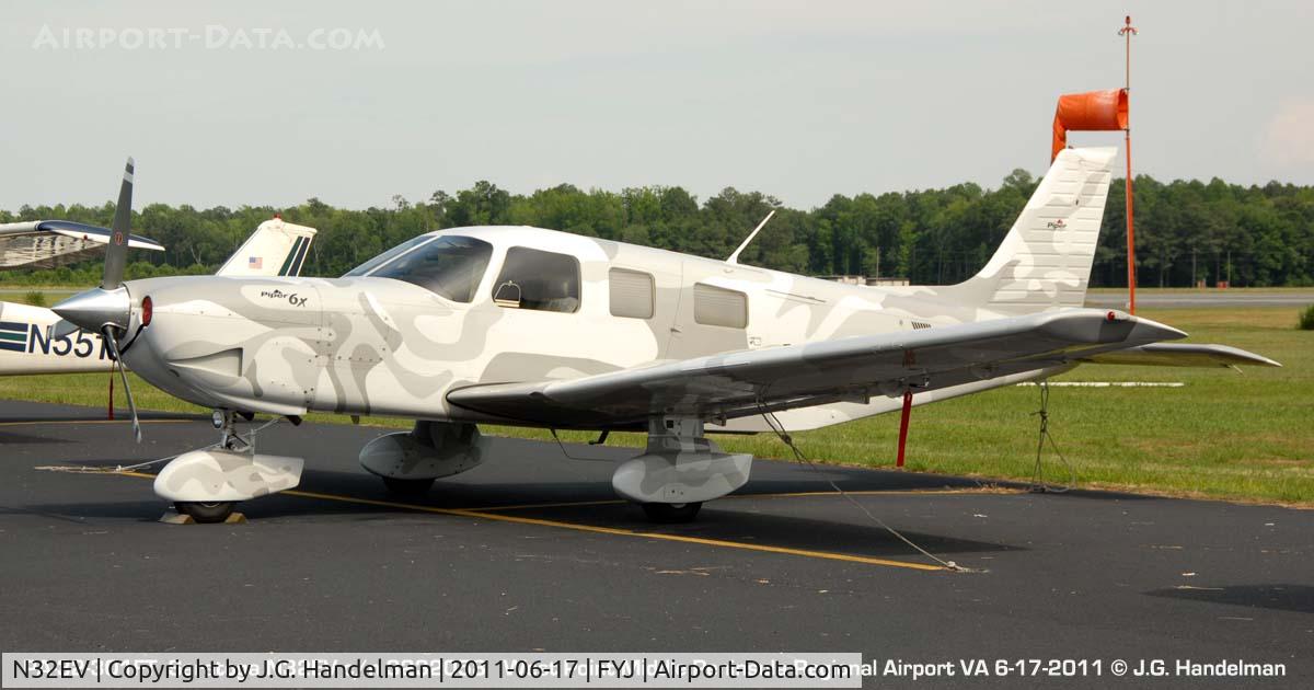 N32EV, 2006 Piper PA-32-301FT Saratoga C/N 3232058, Camouflage?