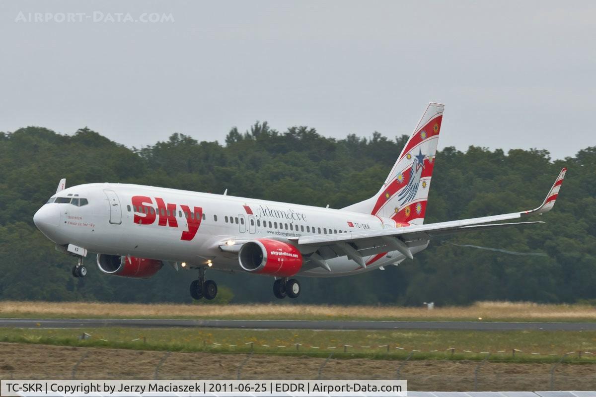 TC-SKR, 2001 Boeing 737-83N C/N 32576, TC-SKR