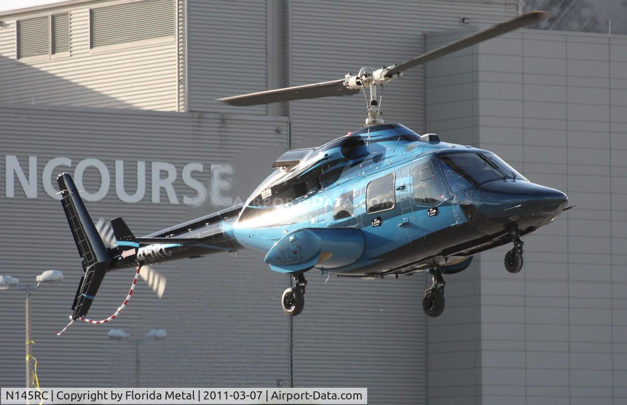 N145RC, 1993 Bell 230 C/N 23014, Bell 230 leaving Heliexpo Orlando