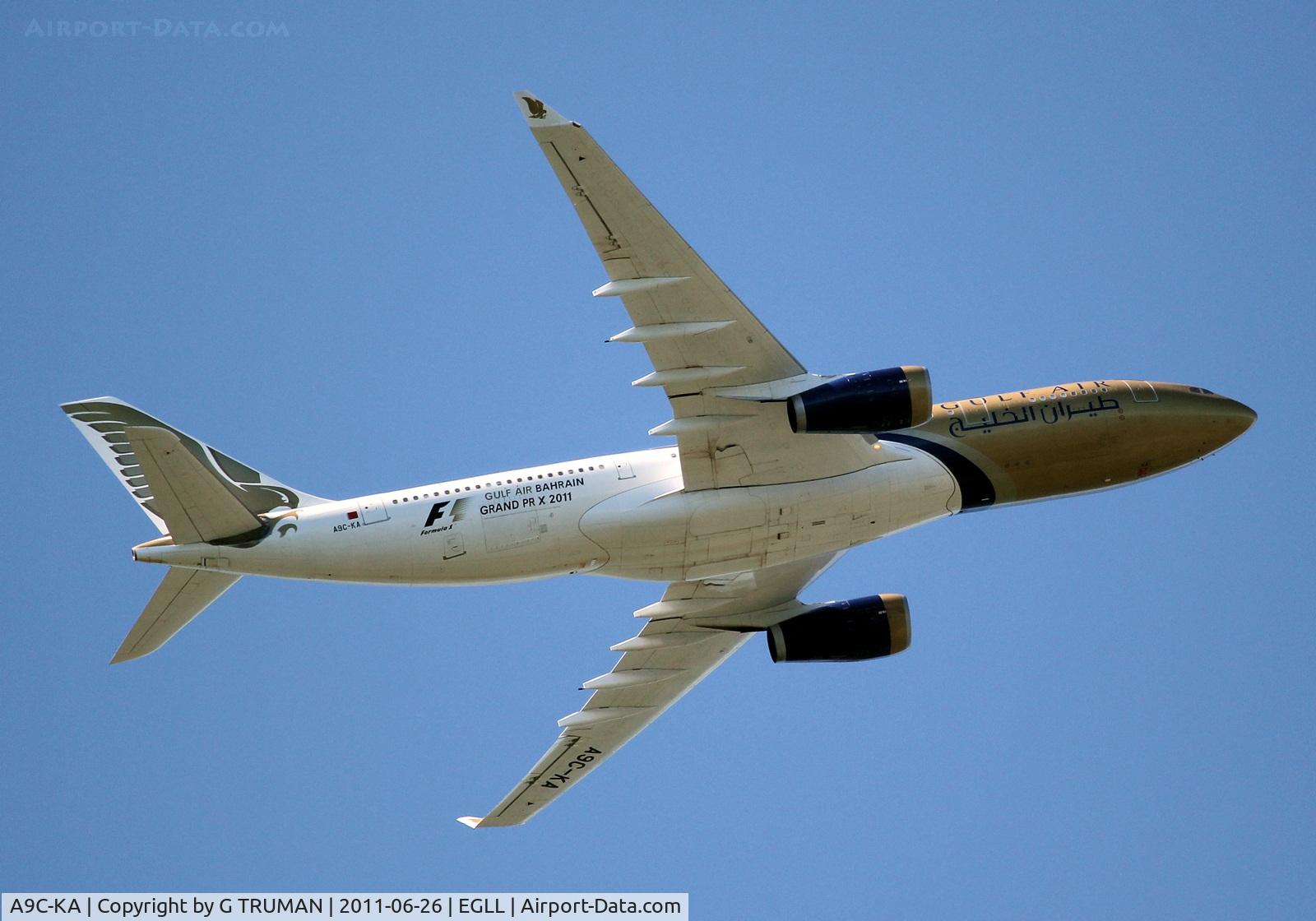 A9C-KA, 1999 Airbus A330-243 C/N 276, Climbing after overshooting Heathrow's runway 27R