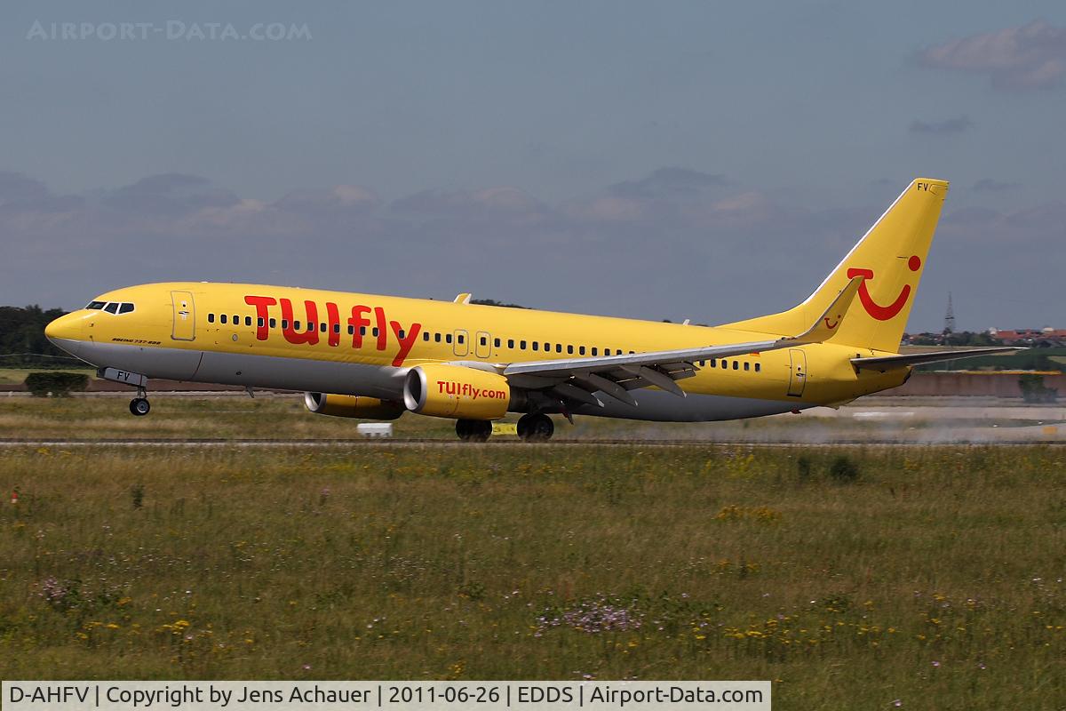 D-AHFV, 2000 Boeing 737-8K5 C/N 30415, Arriving STR