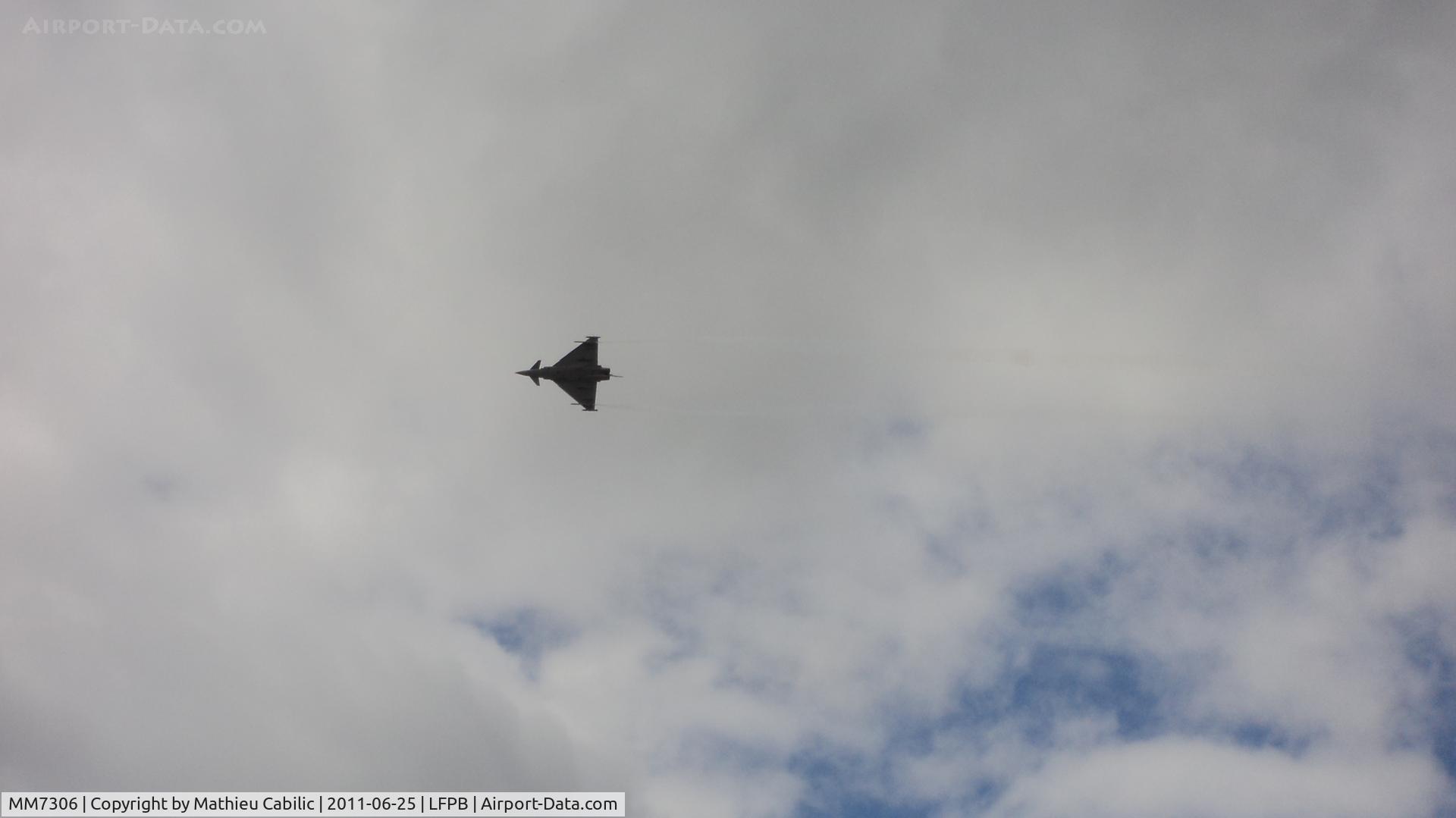 MM7306, Eurofighter EF-2000 Typhoon S C/N IS038, Eurofighter EF-2000 Typhoon T, AirShow Paris 2011 Le Bourget