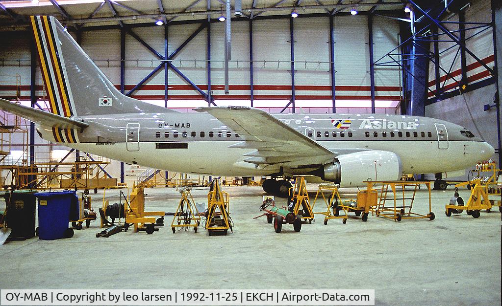 OY-MAB, 1990 Boeing 737-5L9 C/N 24805, OY-MAB from the otter side with visible reg HL 7229