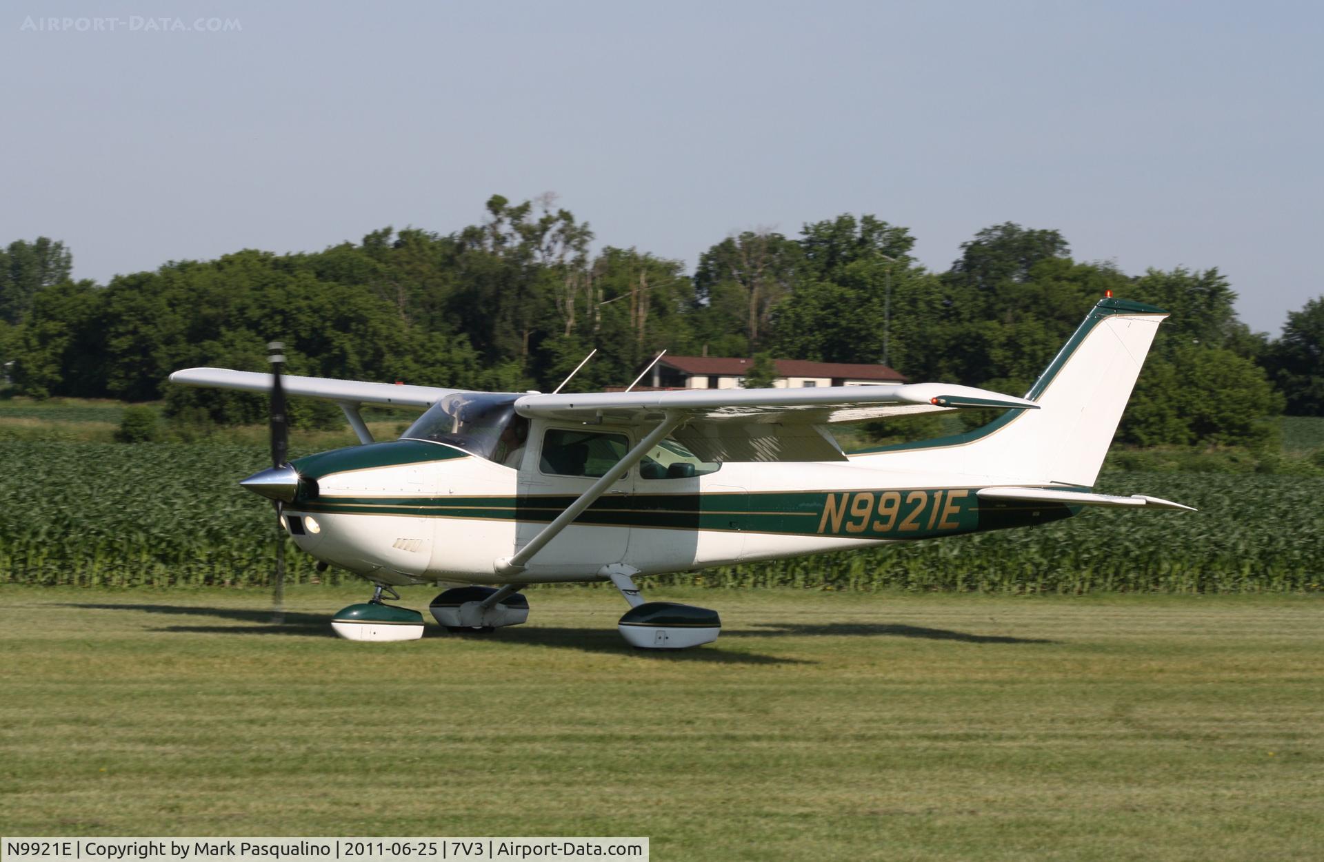 N9921E, 1975 Cessna 182P Skylane C/N 18263981, Cessna 182P