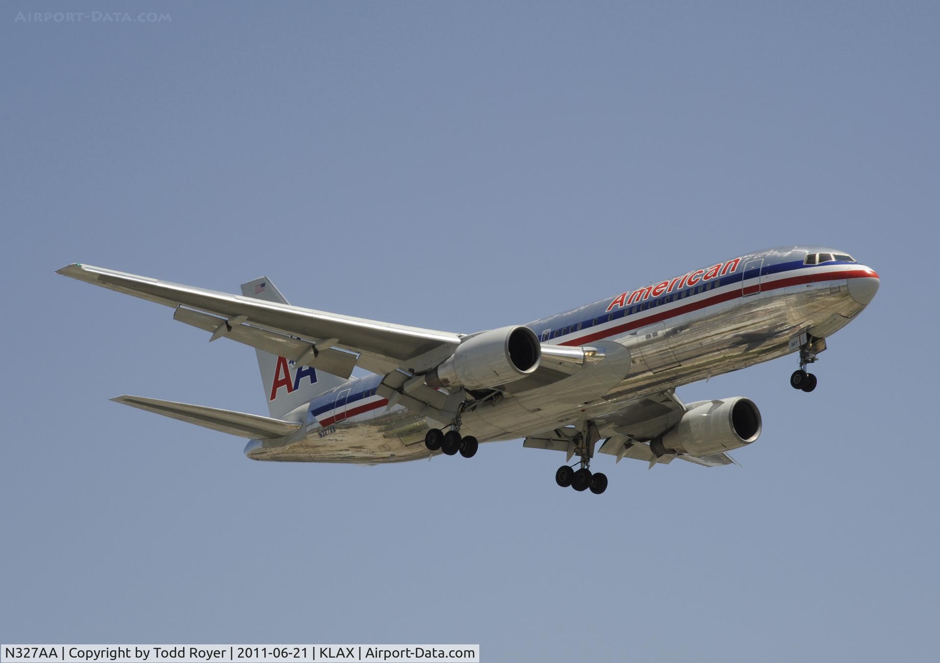N327AA, 1986 Boeing 767-223 C/N 22327, Landing at LAX