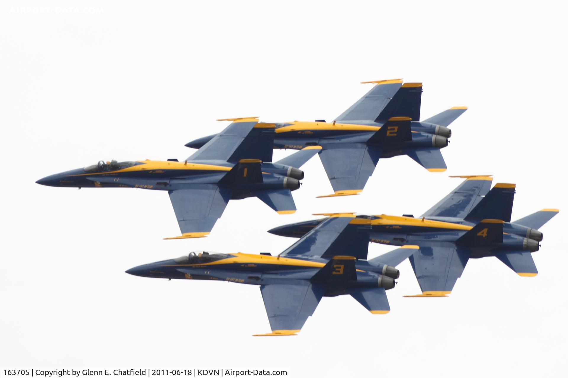 163705, 1988 McDonnell Douglas F/A-18C Hornet C/N 0767/C067, Quad Cities Air Show.  163705 is #1 leading