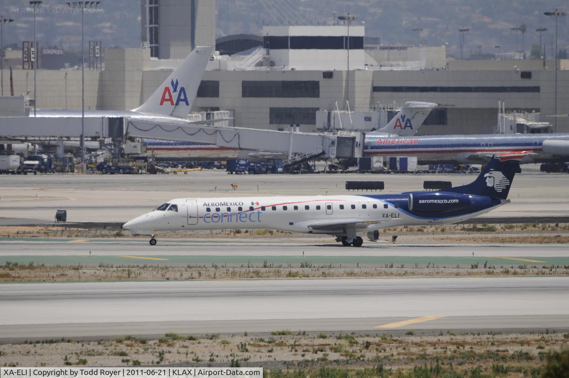 XA-ELI, 2004 Embraer ERJ-145LR (EMB-145LR) C/N 14500861, Arriving at LAX