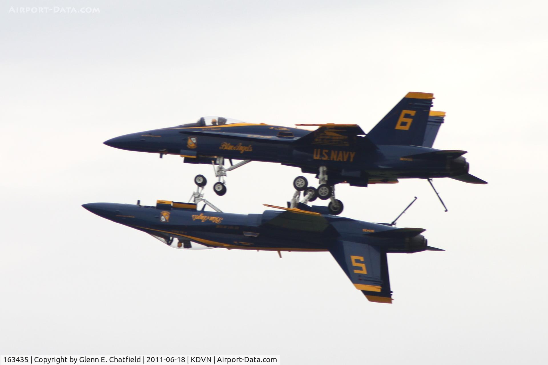 163435, 1987 McDonnell Douglas F/A-18C Hornet C/N 0634/C008, Quad Cities Air Show. 163435 is #5