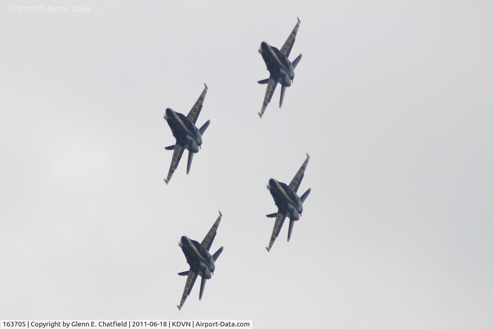163705, 1988 McDonnell Douglas F/A-18C Hornet C/N 0767/C067, Quad Cities Air show. 163705 is #1, lead ship