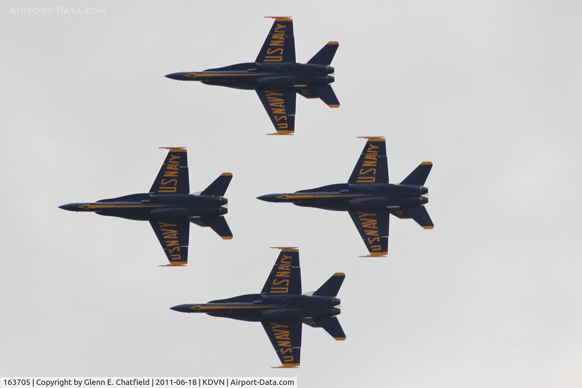 163705, 1988 McDonnell Douglas F/A-18C Hornet C/N 0767/C067, Quad Cities Air show. 163705 is #1, lead ship