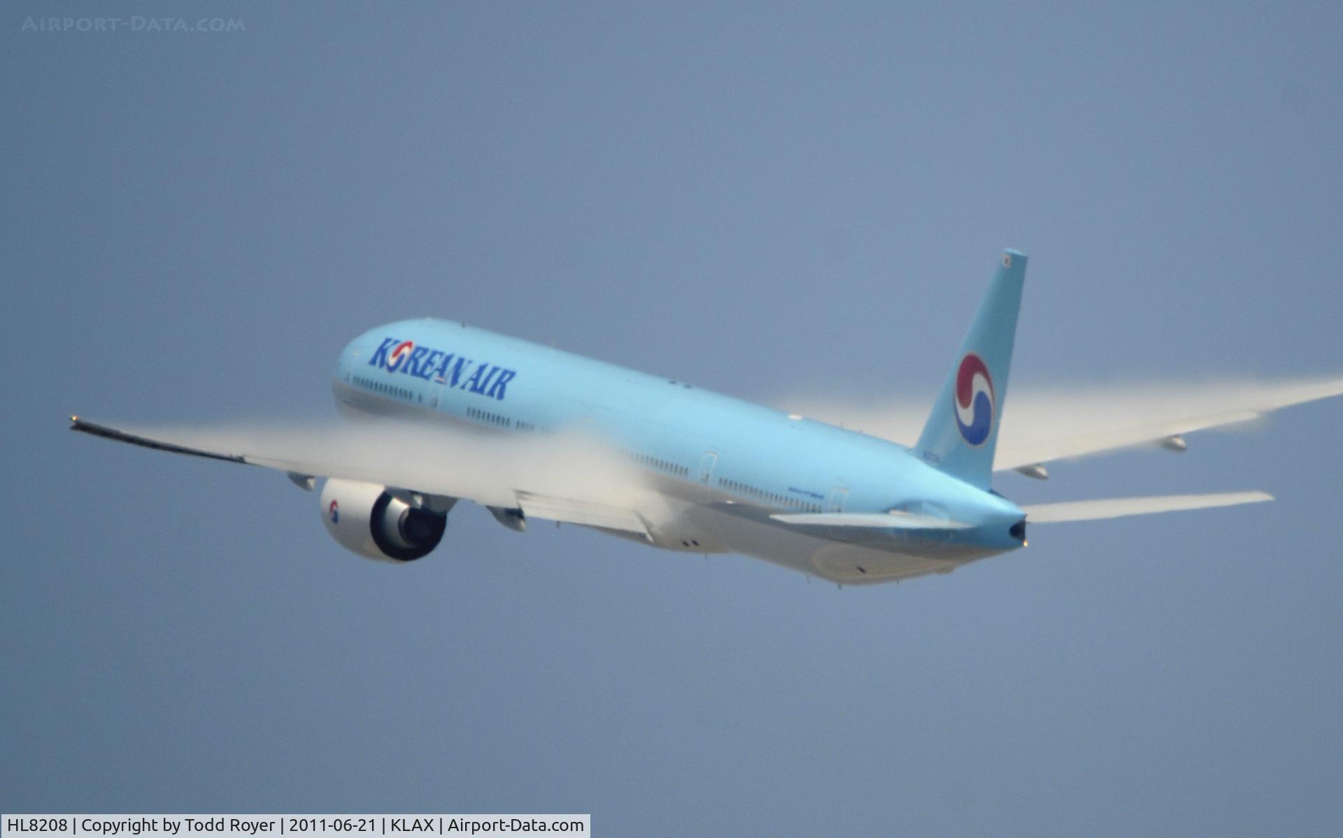 HL8208, 2010 Boeing 777-3B5/ER C/N 37645, Departing LAX
