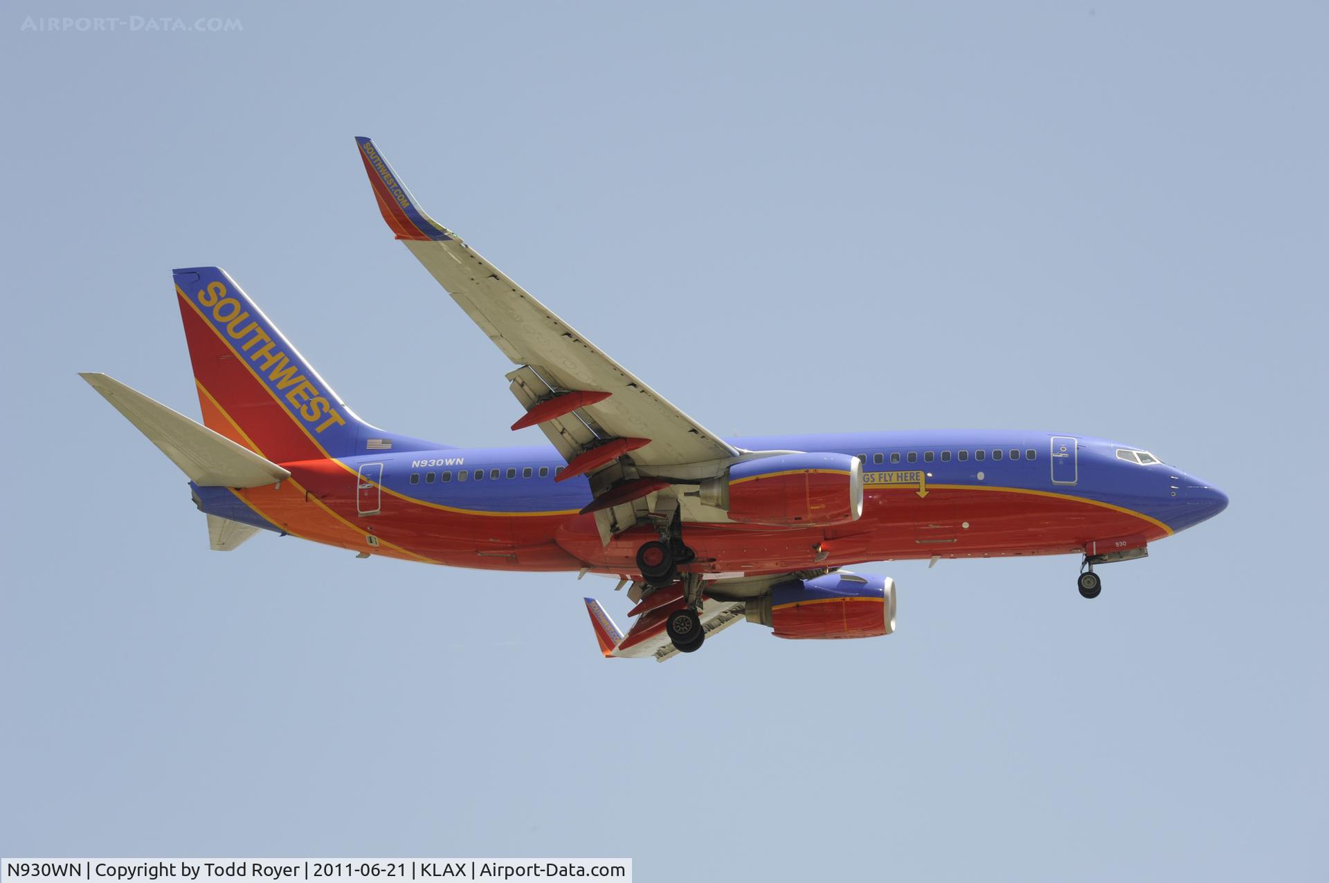 N930WN, 2009 Boeing 737-7H4 C/N 36636, Landing at LAX