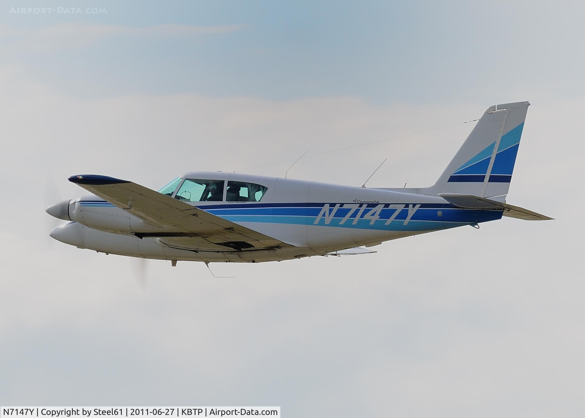 N7147Y, 1963 Piper PA-30 Twin Comanche C/N 30-164, Departing runway 26