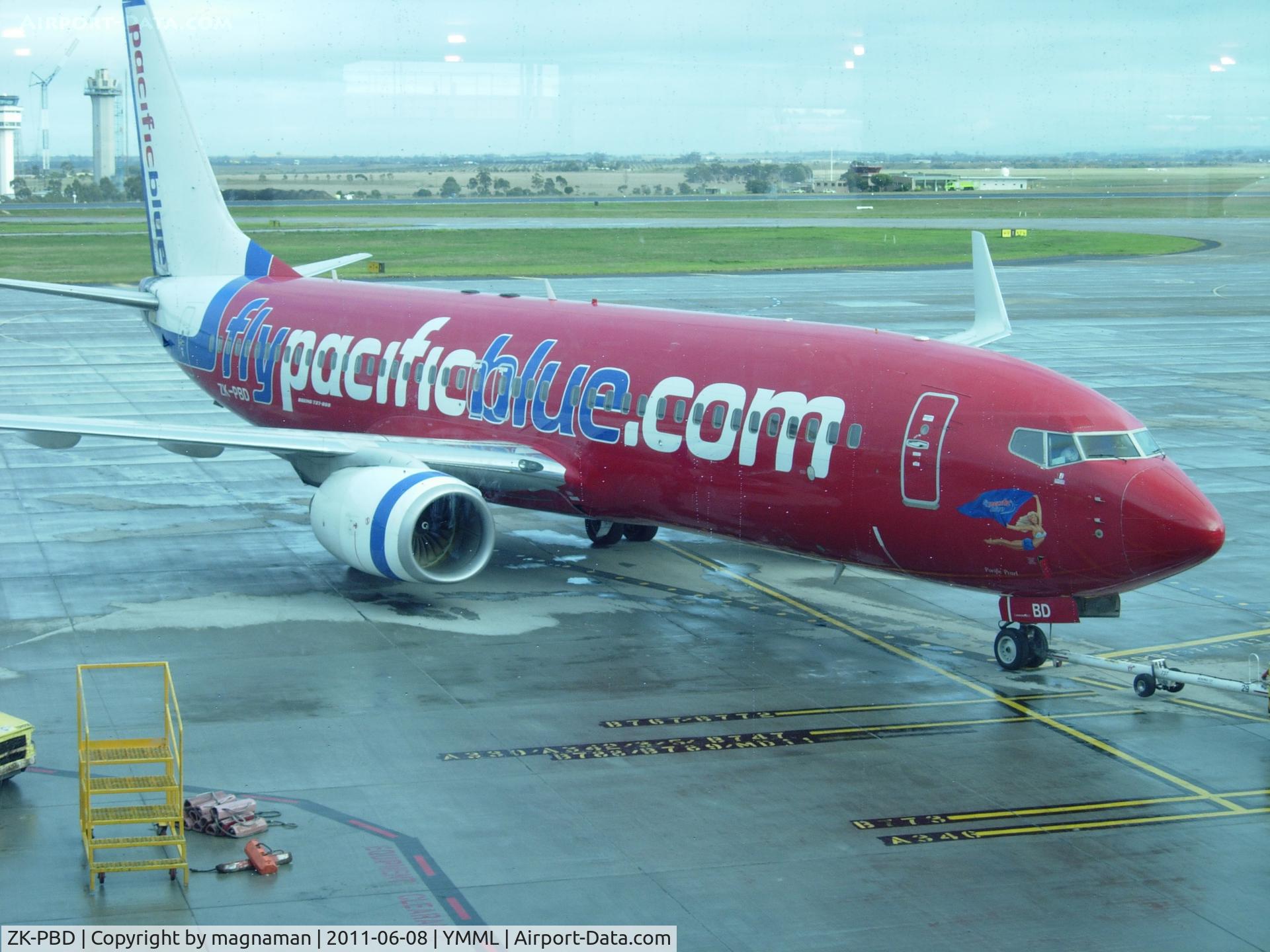 ZK-PBD, 2004 Boeing 737-8FE C/N 33996, Early morning picture at Melbourne.