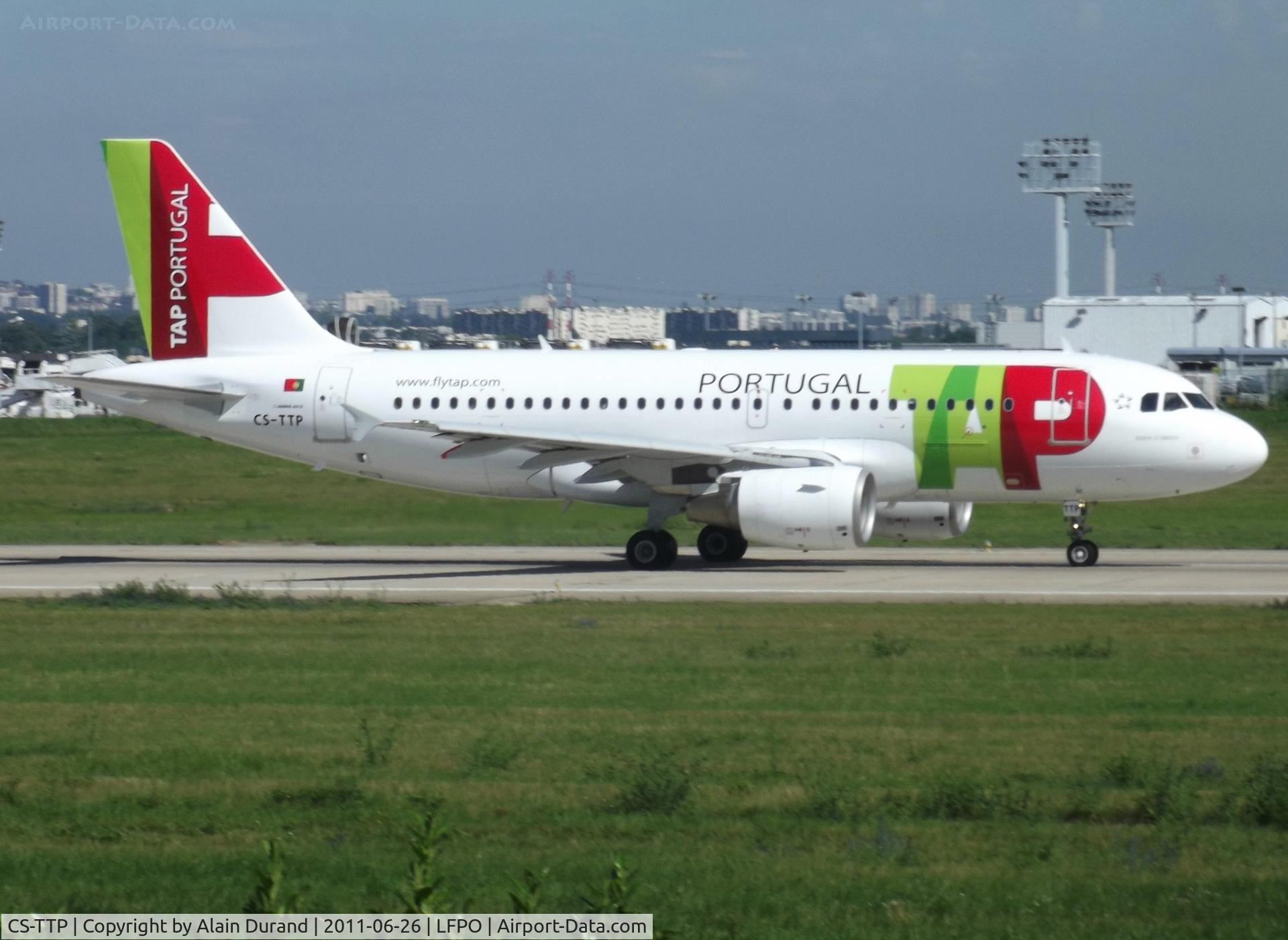 CS-TTP, 2000 Airbus A319-111 C/N 1165, A319-111, c/n 1165, delivered in 2000, on runway 08/26