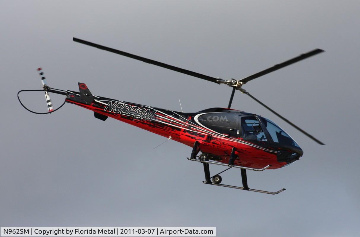 N962SM, 2007 Enstrom 280FX Shark C/N 2132, Enstrom 280FX leaving Heliexpo Orlando