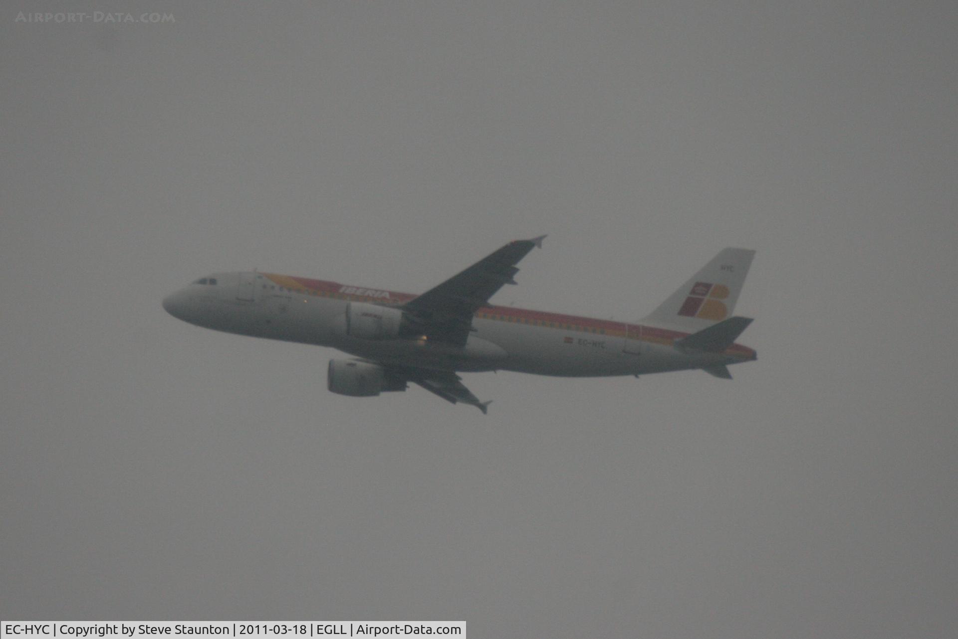 EC-HYC, 2000 Airbus A320-214 C/N 1262, Taken at London Heathrow on a cold wet March 2011 afternoon - waiting our early flight to USA for aviation storage yard tour