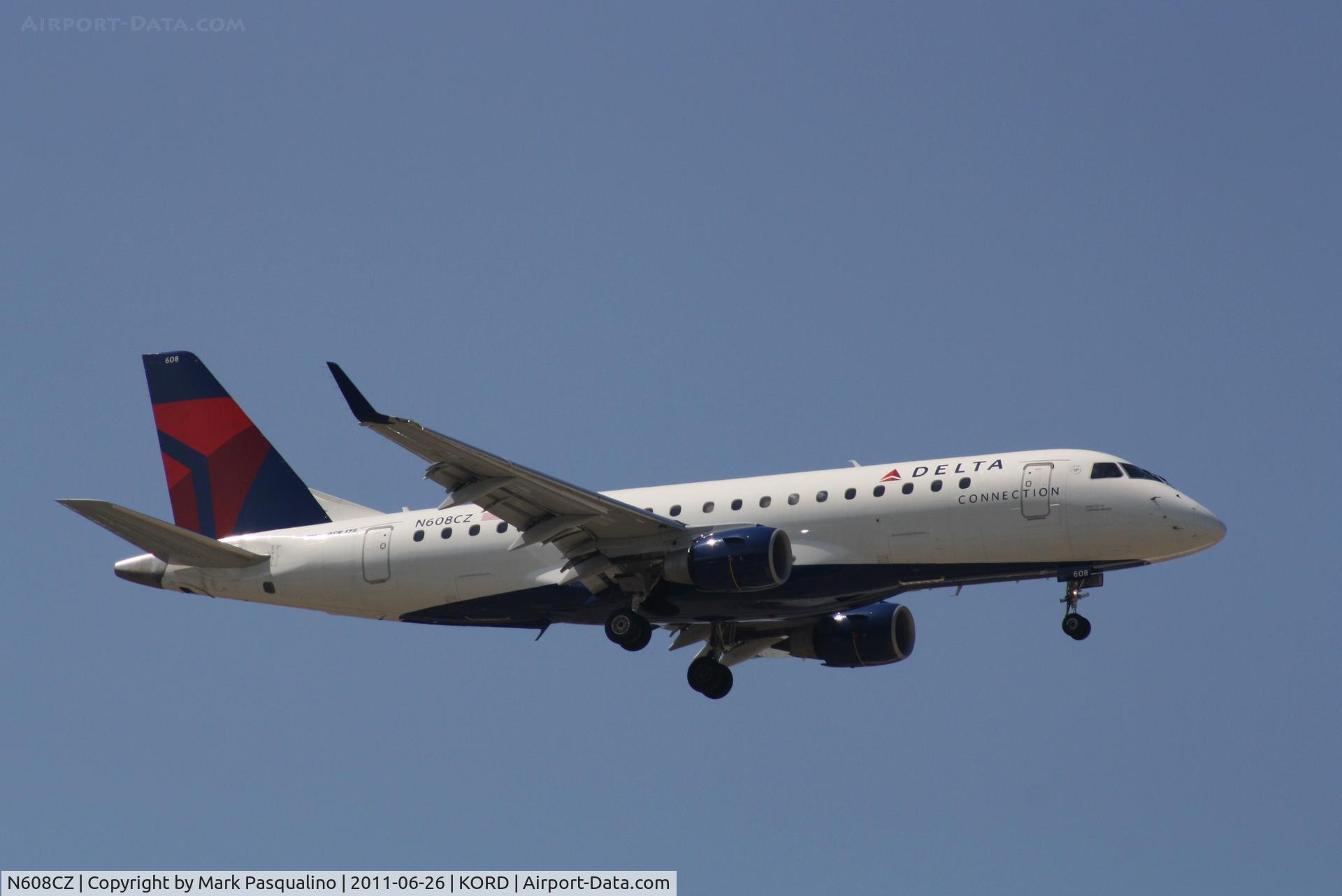 N608CZ, 2007 Embraer 175LR (ERJ-170-200LR) C/N 17000195, ERJ170-200LR