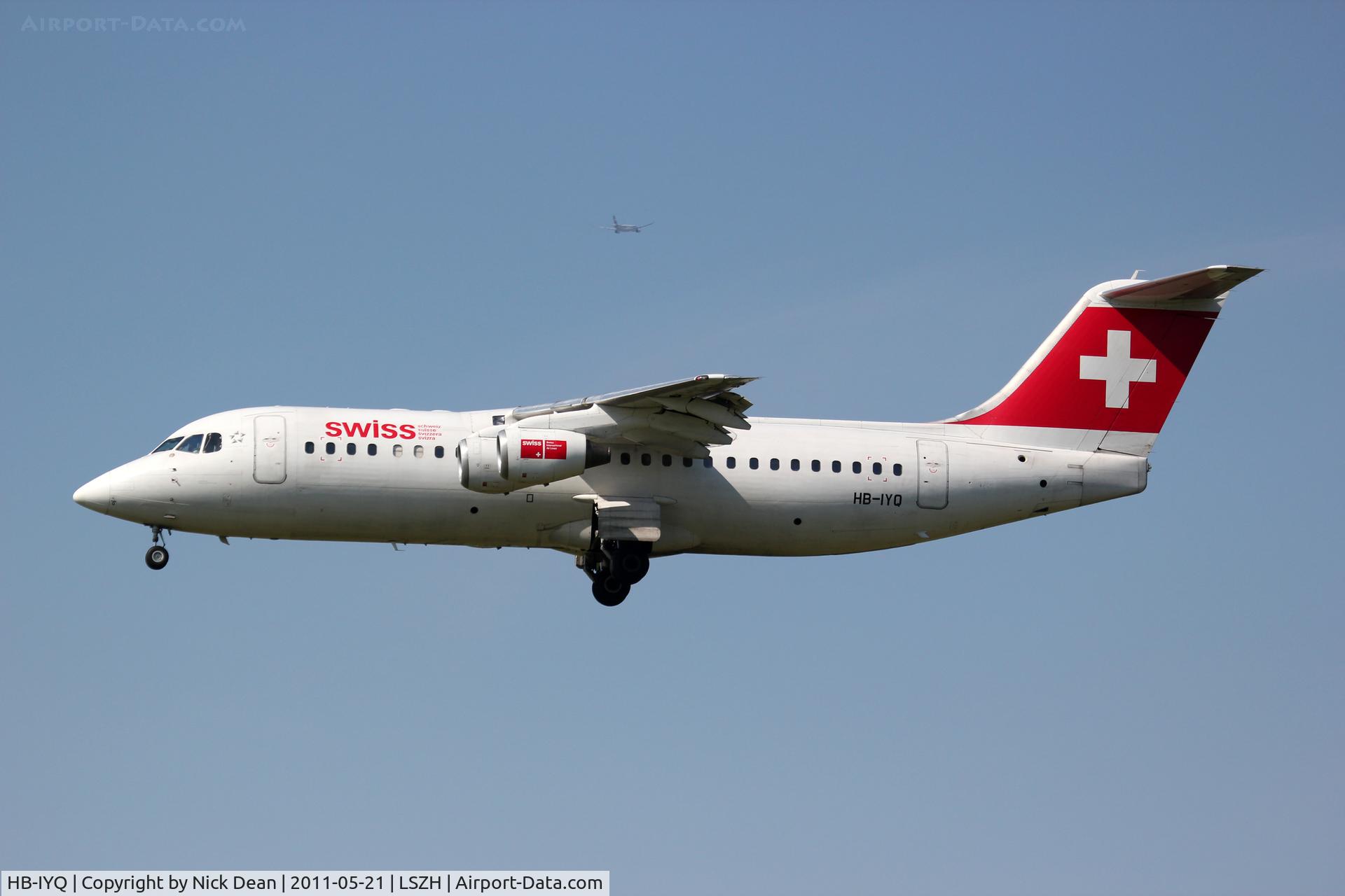 HB-IYQ, 2001 British Aerospace Avro 146-RJ100 C/N E3384, LSZH/ZRH