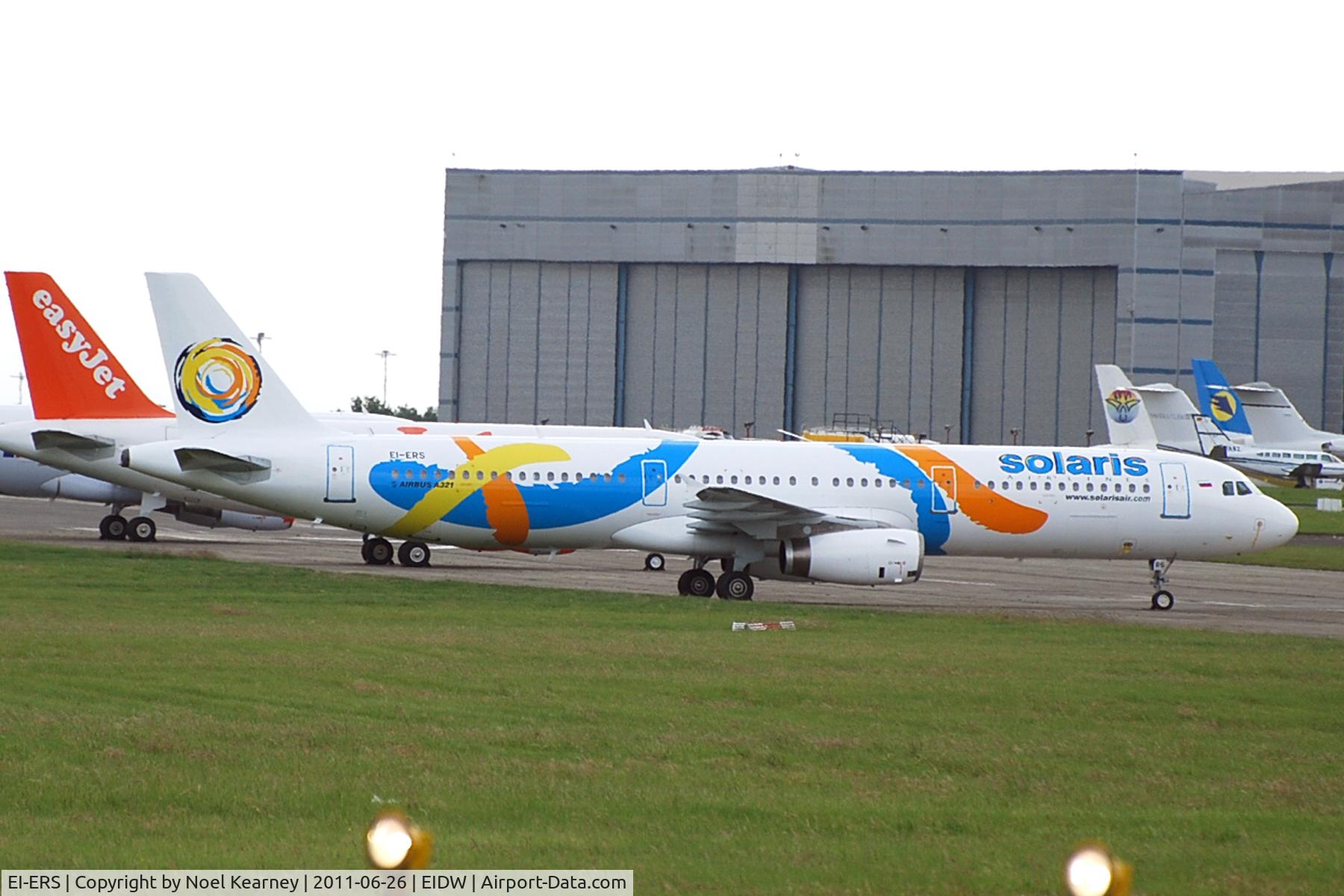 EI-ERS, 2000 Airbus A321-231 C/N 1199, Stored at EIDW awaiting delivery.