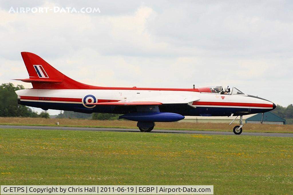 G-ETPS, 1956 Hawker Hunter FGA.9 C/N 41H/679959, taxiing along the runway prior to its display at the Cotswold Airshow