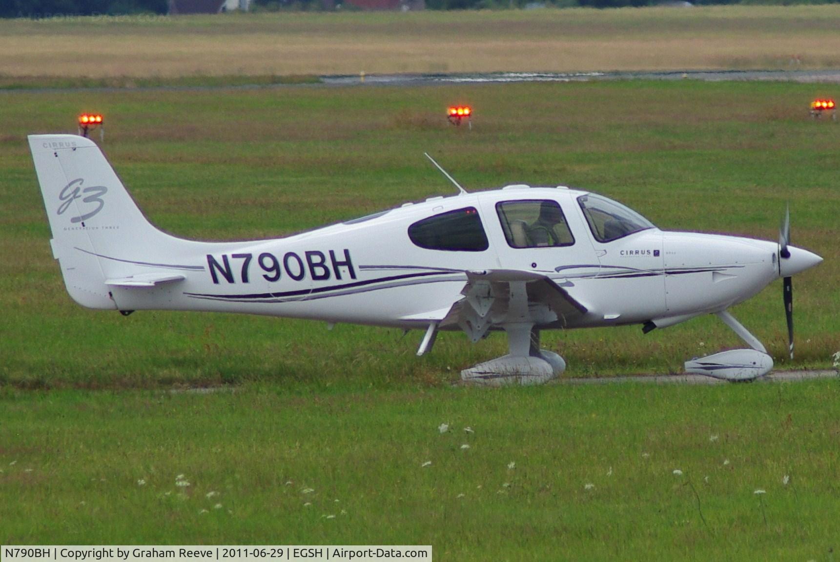 N790BH, 2008 Cirrus SR22 G3 C/N 2964, About to depart.