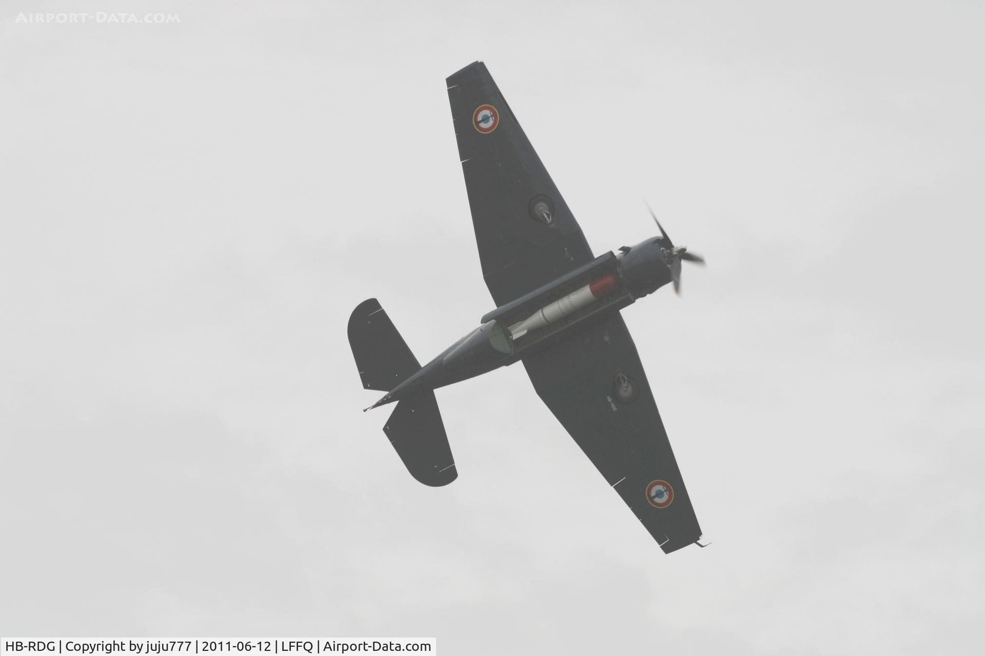 HB-RDG, 1945 Grumman TBM-3R Avenger C/N 3381, on display at La Ferté Alais with an Torpedo for 2011 show