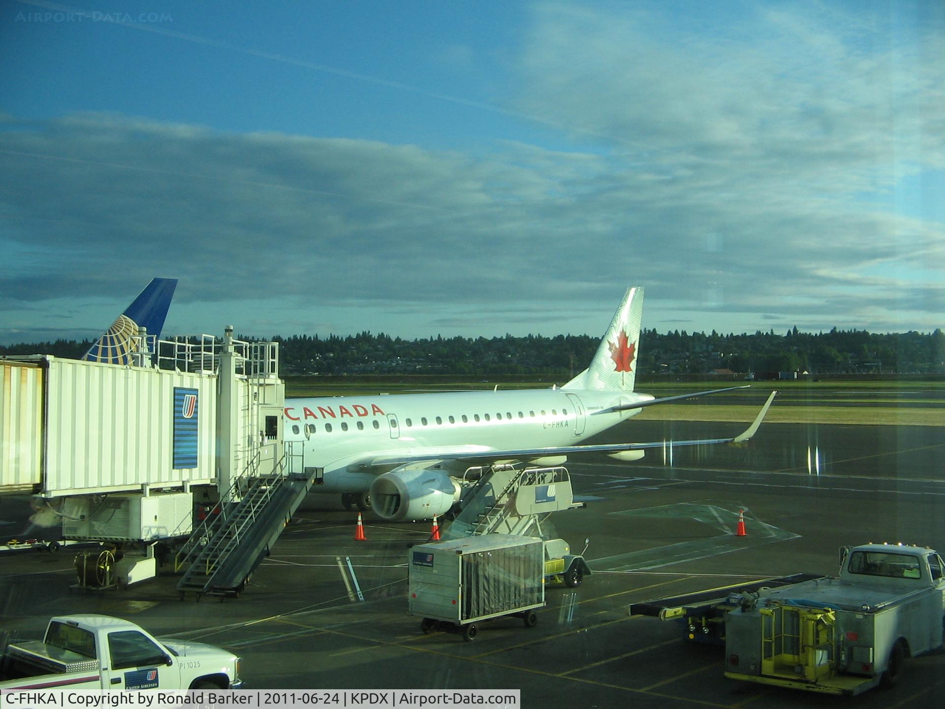 C-FHKA, 2006 Embraer 190AR (ERJ-190-100IGW) C/N 19000046, Portland