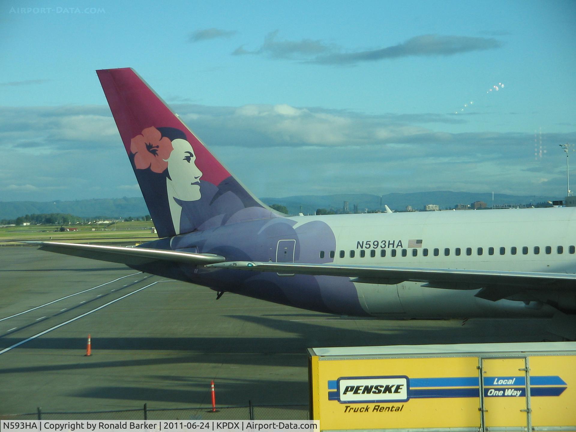 N593HA, 2003 Boeing 767-33A C/N 33424, Portland