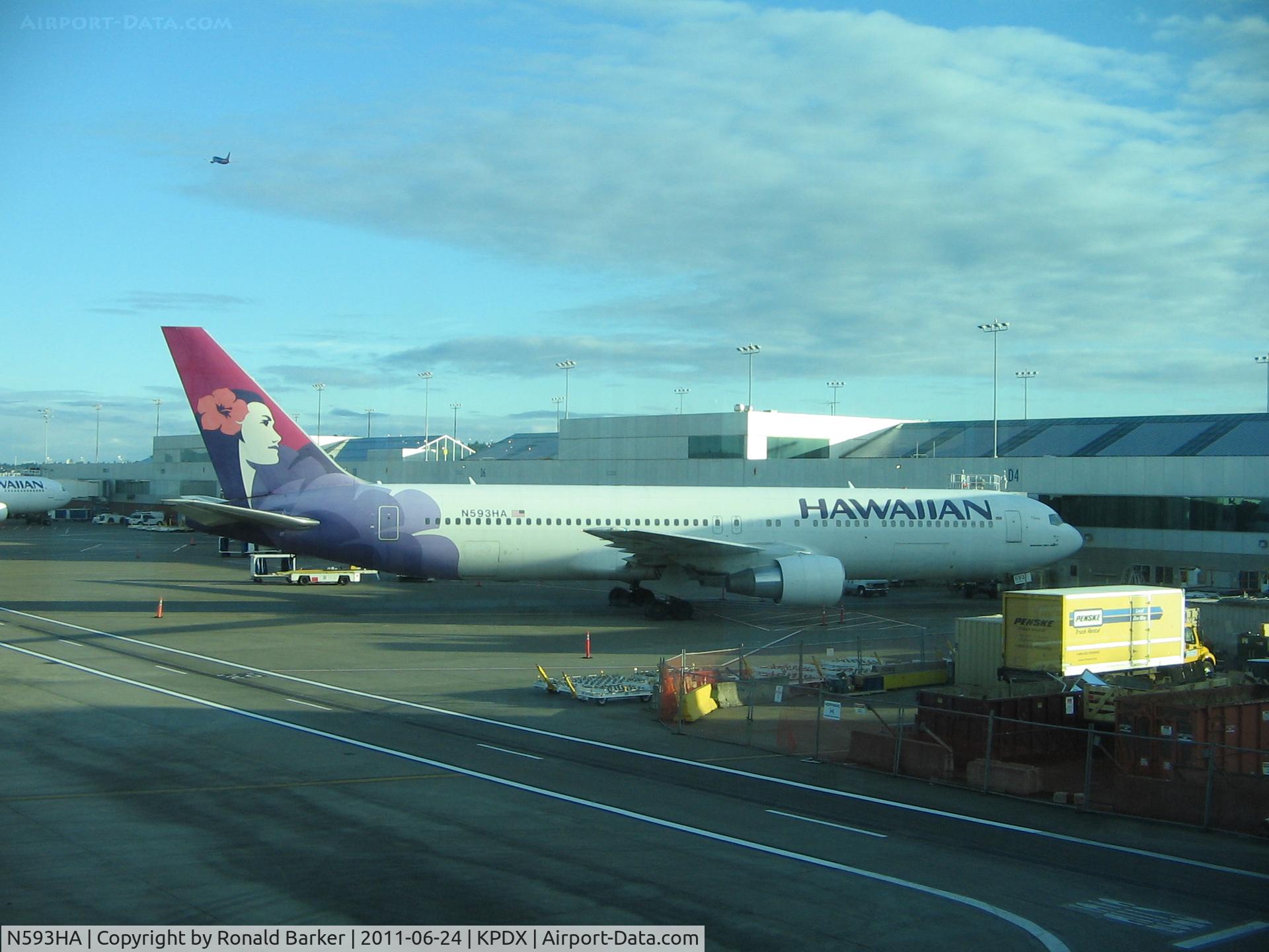 N593HA, 2003 Boeing 767-33A C/N 33424, Portland