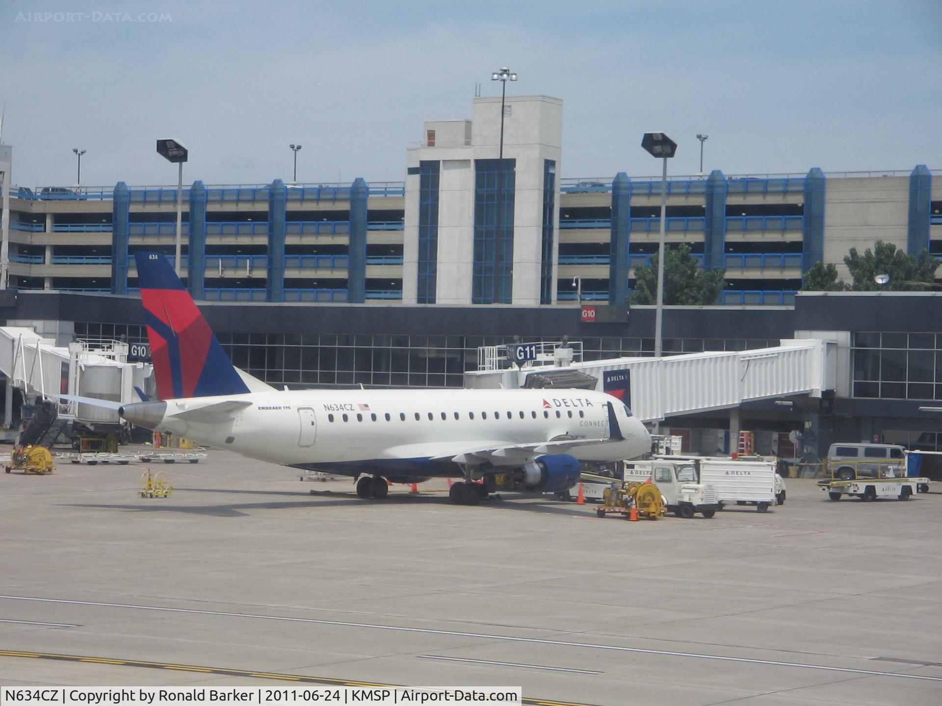 N634CZ, 2008 Embraer 175LR (ERJ-170-200LR) C/N 17000246, MN-St Paul