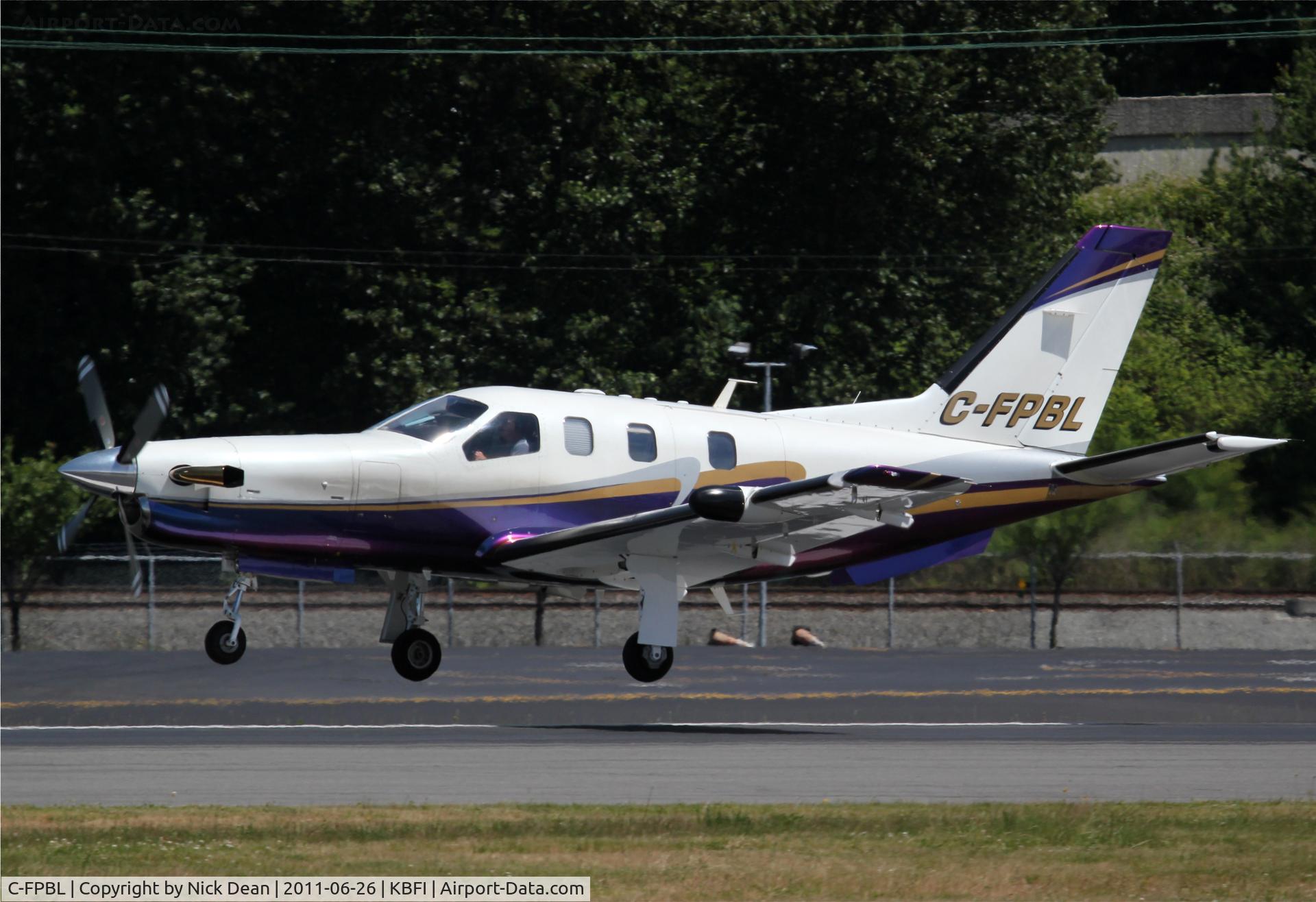 C-FPBL, 2001 Socata TBM-700 C/N 178, KBFI/BFI