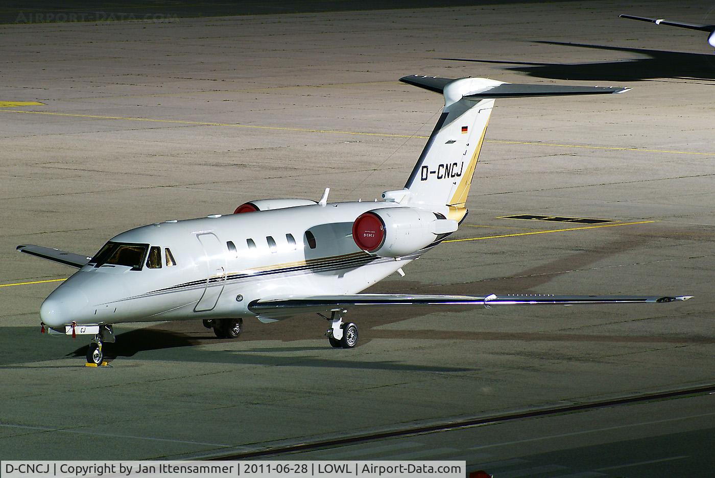 D-CNCJ, 1999 Cessna 650 Citation VII C/N 650-7102, D-CNJC @ LOWL