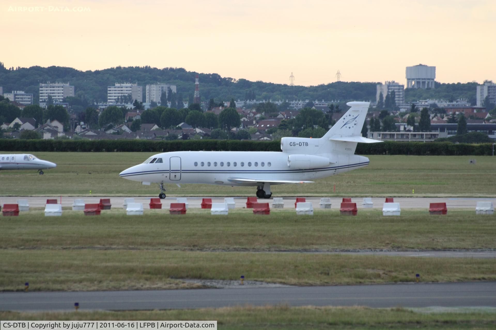 CS-DTB, 1997 Dassault Falcon 900EX C/N 11, on transit at Le Bourget