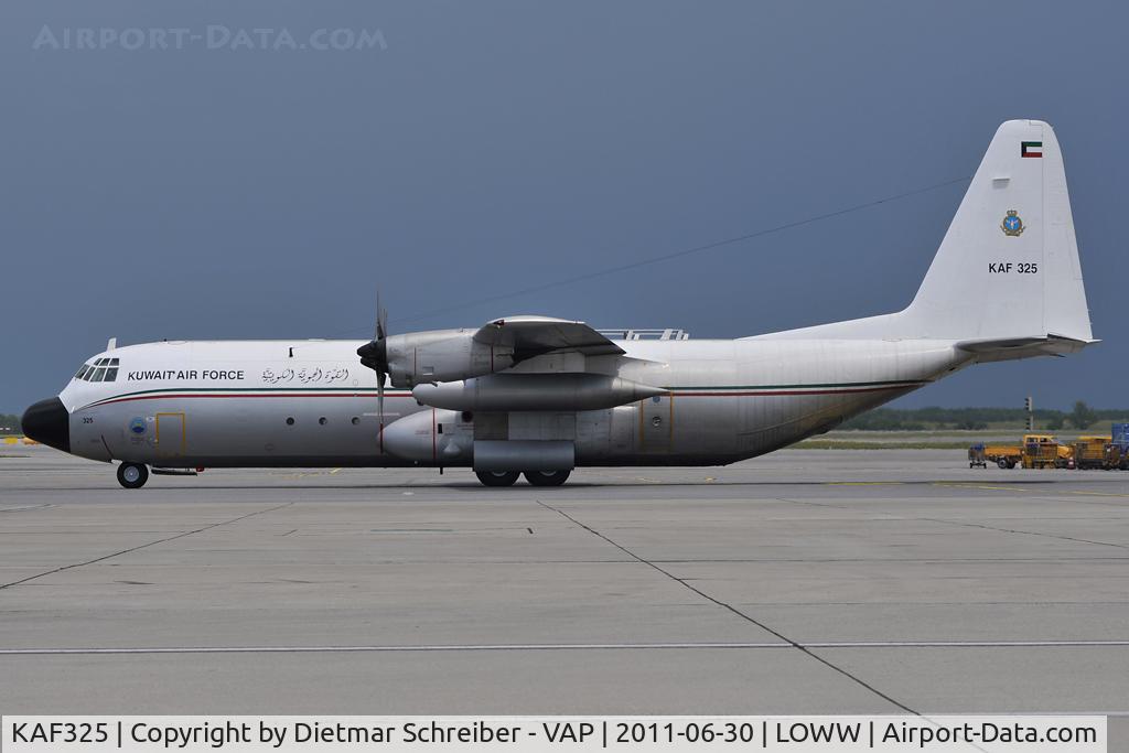 KAF325, 1983 Lockheed L-100-30 Hercules (L-382G) C/N 382-4955, Kuwait AF C130