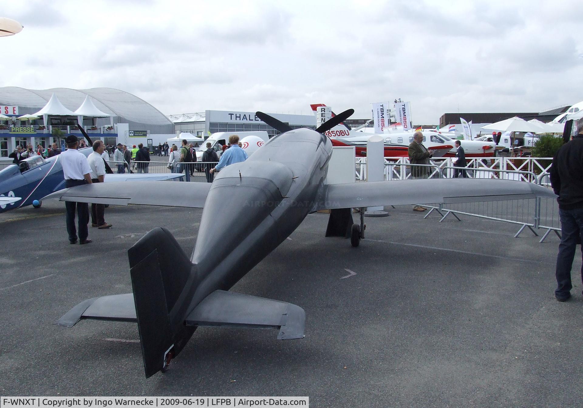 F-WNXT, 2010 MAS Events Nemesis NXT C/N 010, Nemesis NXT 'Big Frog' - still unfinished and unmarked - at the Aerosalon 2009, Paris