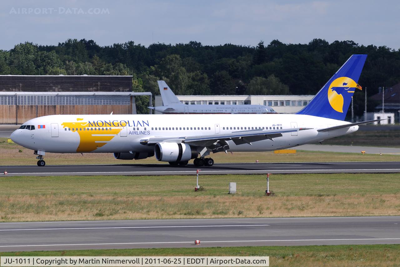 JU-1011, 1996 Boeing 767-3W0/ER C/N 28149, MIATE